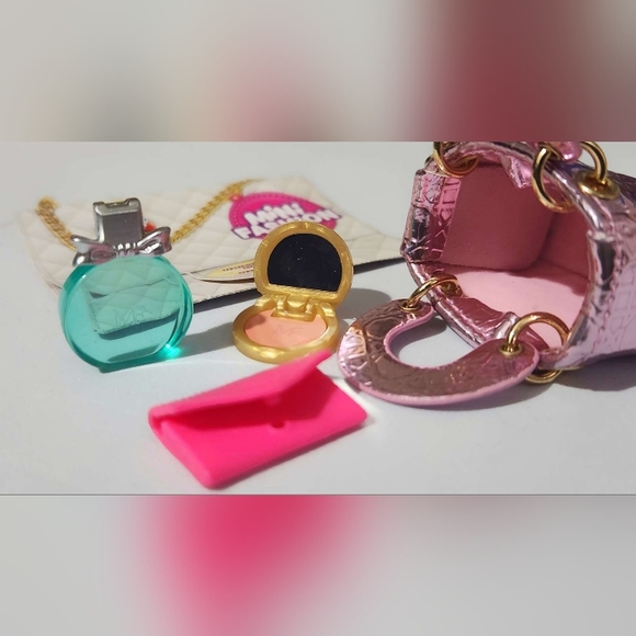 Mini Brands Mini Fashions - Picture 2 of 5